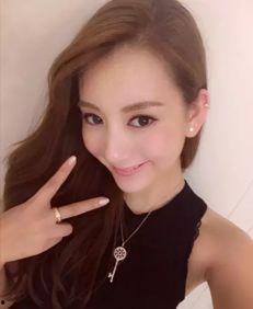 女子吃瓜网红是谁呀图片,她是如何成为网络红人的？