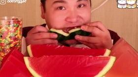 找网红搞笑吃瓜表情包,趣味横生的网络狂欢