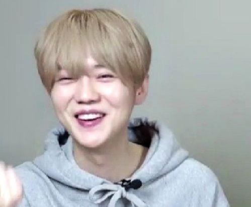 模仿网红吃瓜,一场视觉与味蕾的双重盛宴