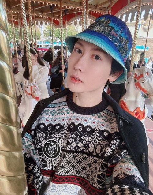 网红吃瓜藏族女孩视频播放,视频播放引发网友热议