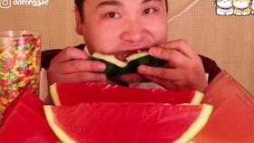 网红吃瓜摇头表情包,揭秘网络潮流背后的文化现象